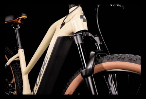 VTT Électrique Semi-Rigide Cube Reaction Hybrid Pro 625 Shimano Deore 11V 625 Wh 29'' Beige Desert 2022 – Image 2