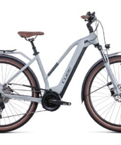 Vélo de Ville Électrique Cube Touring Hybrid Pro 625 Trapeze Shimano Deore 11V 625 Wh 700 mm Gris Lunar 2022