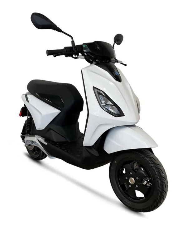 Scooter Electrique PIAGGIO 1 blanc